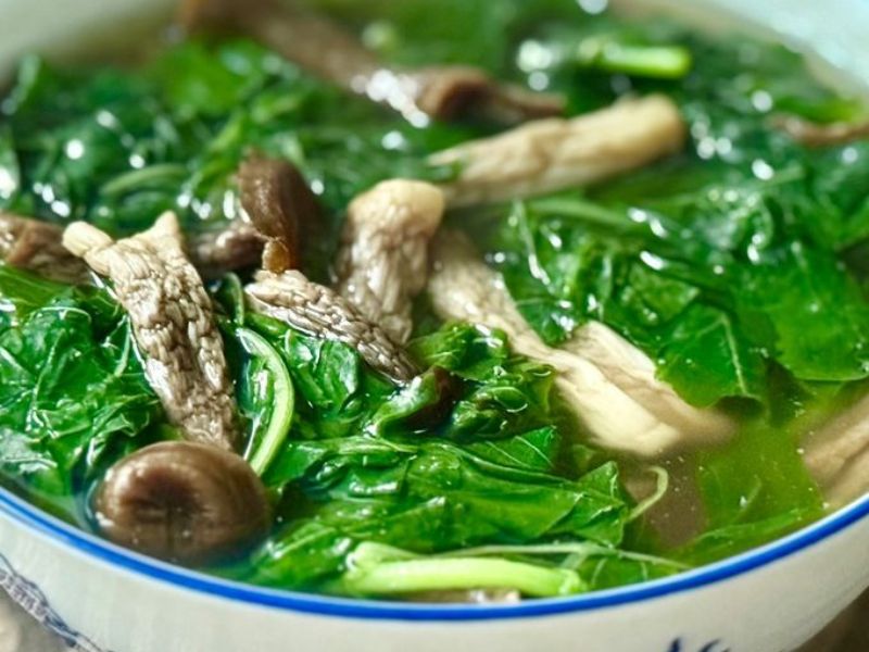 tra-loi-nam-loc-nhung-nau-mon-gi